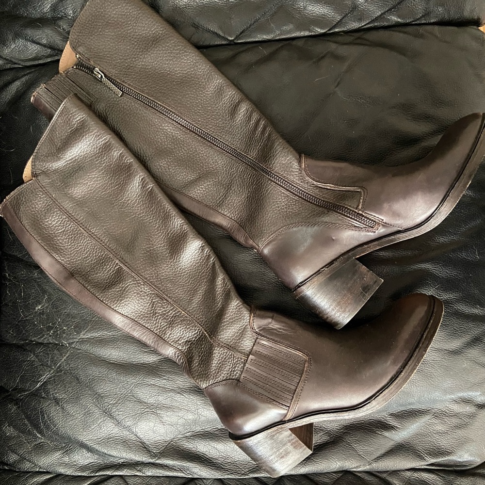 Donald J Pliner knee high boots